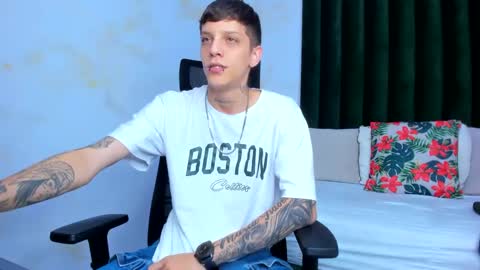 Snapshot of adam_hard_ chatting on 03.06.25 Adam online show from 03.06.25