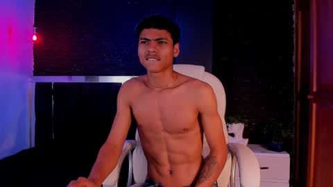 Snapshot of adam_piarse chatting on 12.05.24 adam_piarse online show from 12.05.24