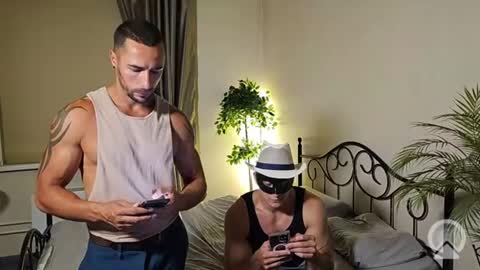 Snapshot of adam_shen chatting on 07.25.26 Roma Black online show from 07.25.26