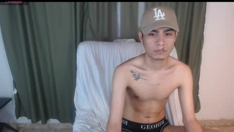 adam_sinclair online show from 11.04.25