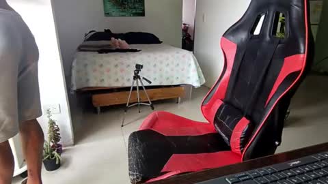 Adam Valencia online show from 02.20.26