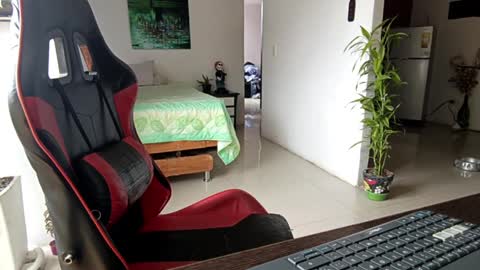 Adam Valencia online show from 04.11.26