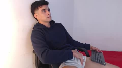 Hello guys excuse my absence I will be absent for several days for health reasons I hope you understand thank you very much. online show from 10.25.25