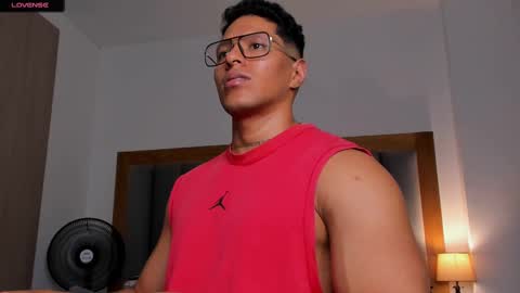 Snapshot of adambrocs1 chatting on 02.28.25 adambrocs1 online show from 02.28.25