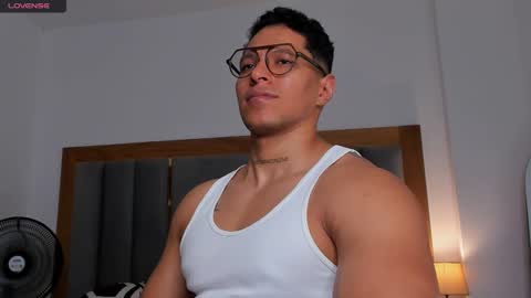 Snapshot of adambrocs1 chatting on 03.02.25 adambrocs1 online show from 03.02.25