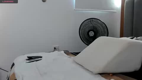 Snapshot of adambrocs1 chatting on 09.20.25 adambrocs1 online show from 09.20.25