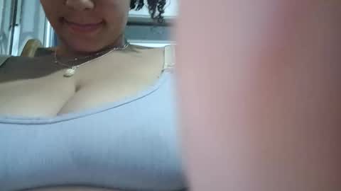 Snapshot of adams_niki chatting on 01.12.26 ADAMS Y NIKI online show from 01.12.26