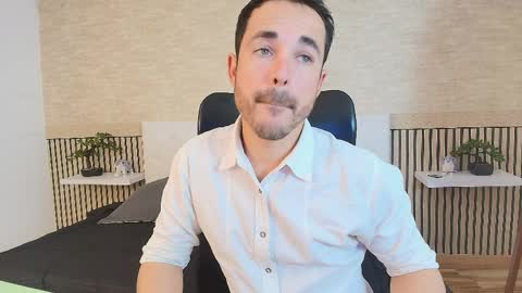 Im Adams Sanz online show from 04.09.26