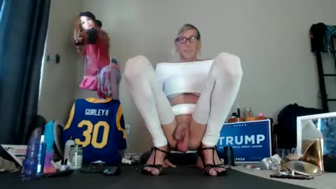 Snapshot of adamseve777 chatting on 12.15.24 TaylorSexbot online show from 12.15.24