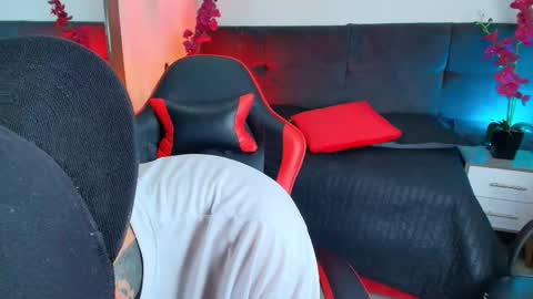 AdamsWalkerr  online show from 03.29.26