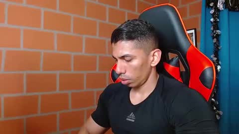 Adan Sin online show from 12.28.24