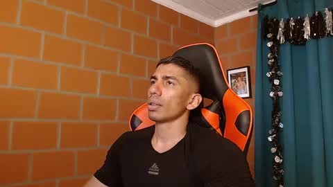 Adan Sin online show from 01.06.25