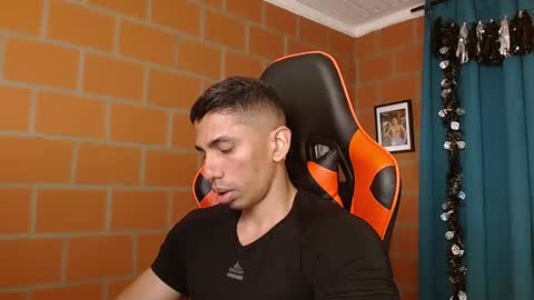 Adan Sin online show from 01.06.25