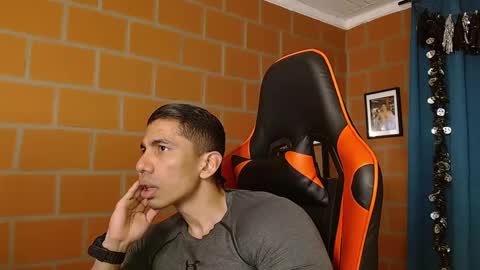 Adan Sin online show from 01.18.25