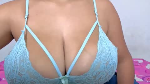 adara_cute18 online show from 10.18.25