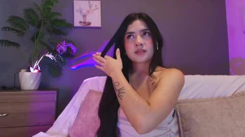 Snapshot of adara_johnson_ chatting on 05.20.26 Adara Johnson online show from 05.20.26