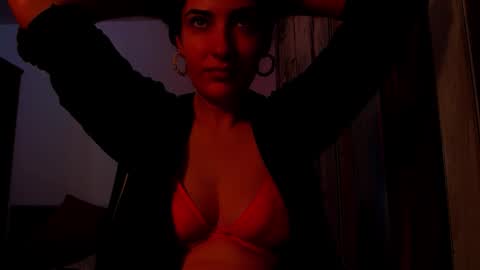 amy        online show from 10.10.25