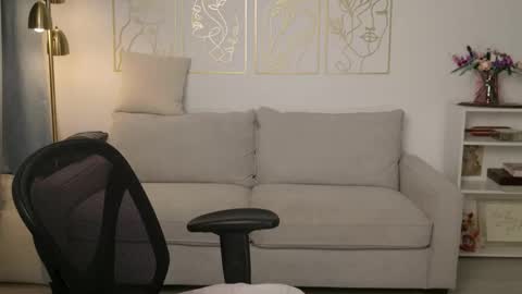 Addison Rose  I am currently away for the holiday weekend. Streams start again on 1242024. Enjoy the holiday online show from 03.21.26