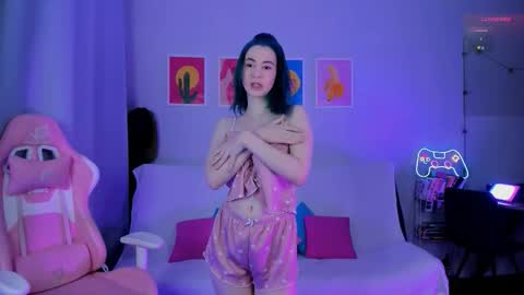 Snapshot of adel_vibes chatting on 02.13.26 Adelle online show from 02.13.26