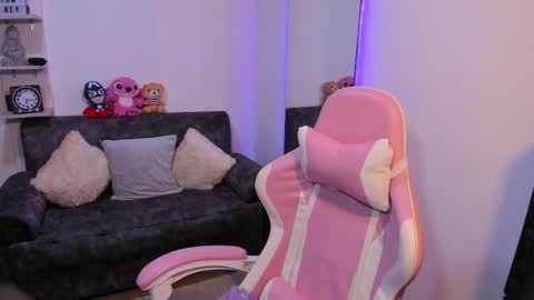 Adela Parker  online show from 12.01.25