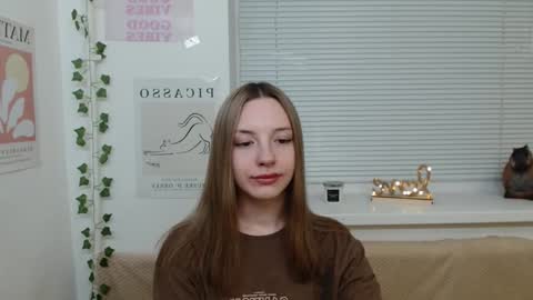 Snapshot of adele0_0 chatting on 01.13.25 Adele online show from 01.13.25