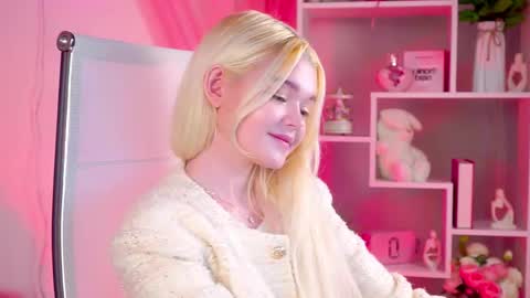 Snapshot of adelecartier chatting on 04.13.26 Adele 2200 -700 1000 UTCGMT 100 online show from 04.13.26