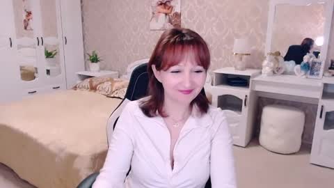 Snapshot of adelemoran chatting on 03.03.25 AdeleMoran online show from 03.03.25