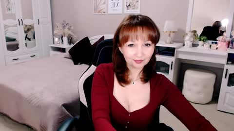 Snapshot of adelemoran chatting on 05.29.26 AdeleMoran online show from 05.29.26
