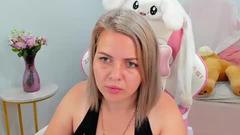 AdeleRavelle online show from 06.23.26