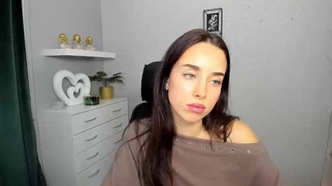 Snapshot of adelesolo chatting on 02.19.26 Adele online show from 02.19.26