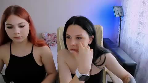 Snapshot of adelina_xxx chatting on 06.25.26 adelina_xxx online show from 06.25.26