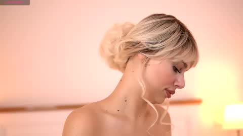 Snapshot of adelineking chatting on 09.29.25 Ade online show from 09.29.25