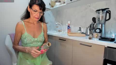 Adele maturemilfteasefitbruhete online show from 07.28.26
