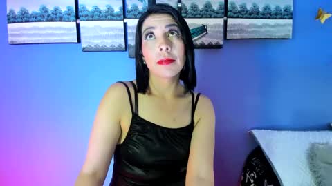 Snapshot of adellelennox_cg chatting on 02.10.25 Adelle online show from 02.10.25