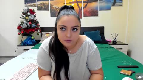 Adellineee online show from 12.27.24