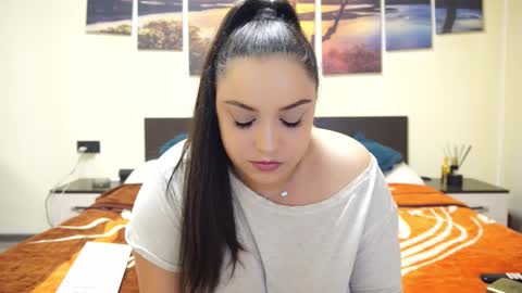 Adellineee online show from 03.10.25