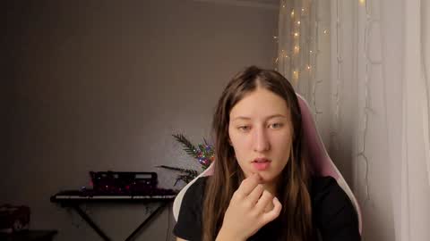 Adell online show from 01.07.25