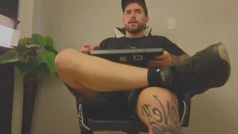 Snapshot of ades_lowe chatting on 10.29.25 Ades online show from 10.29.25