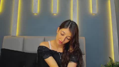 Snapshot of adharahamilton chatting on 09.14.25 Adhara Hamilton online show from 09.14.25