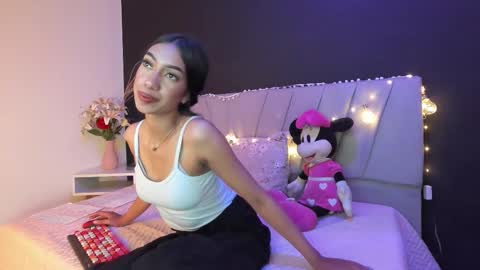 Adhara online show from 03.26.26