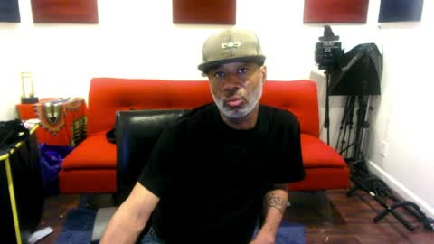 Snapshot of adick_ting chatting on 04.25.26 adick_ting online show from 04.25.26