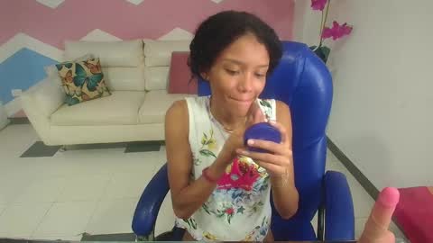 adisson_petite1 online show from 10.03.25