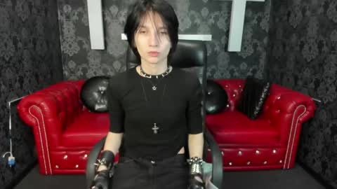 Snapshot of adonbev chatting on 04.15.26 adonbev online show from 04.15.26