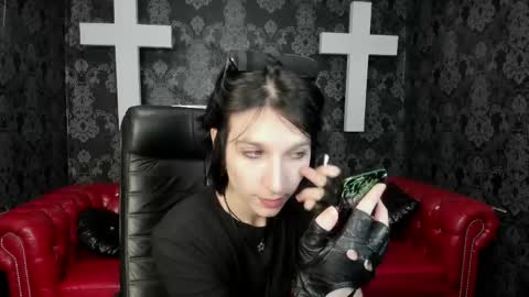 Snapshot of adonbev chatting on 04.28.26 adonbev online show from 04.28.26