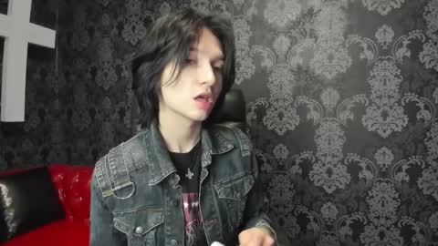 Snapshot of adonbev chatting on 05.17.26 adonbev online show from 05.17.26