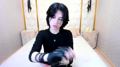 Snapshot of adonbev chatting on 05.21.26 adonbev online show from 05.21.26