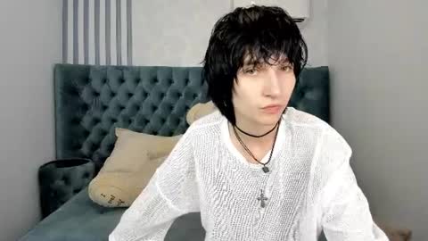 Snapshot of adonbev chatting on 06.25.26 adonbev online show from 06.25.26