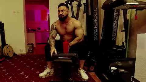 Adonis online show from 10.18.25