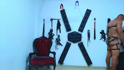 adonisdios online show from 11.03.25