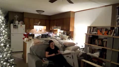 Snapshot of adorable22 chatting on 12.18.24 adorable22 online show from 12.18.24